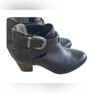Vionic Women's Upright Rory Ankle Buckle Boot Size 8.5 Black Leather Zip Bootie